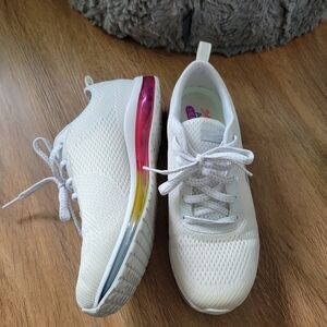 White Skechers Sneakers